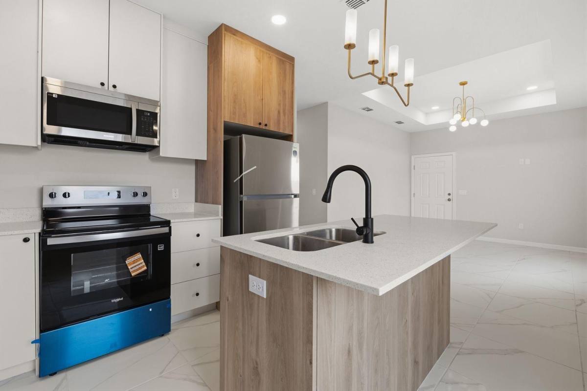 Apartment for rent at 4225 Heron Ave #13, McAllen, TX 78504