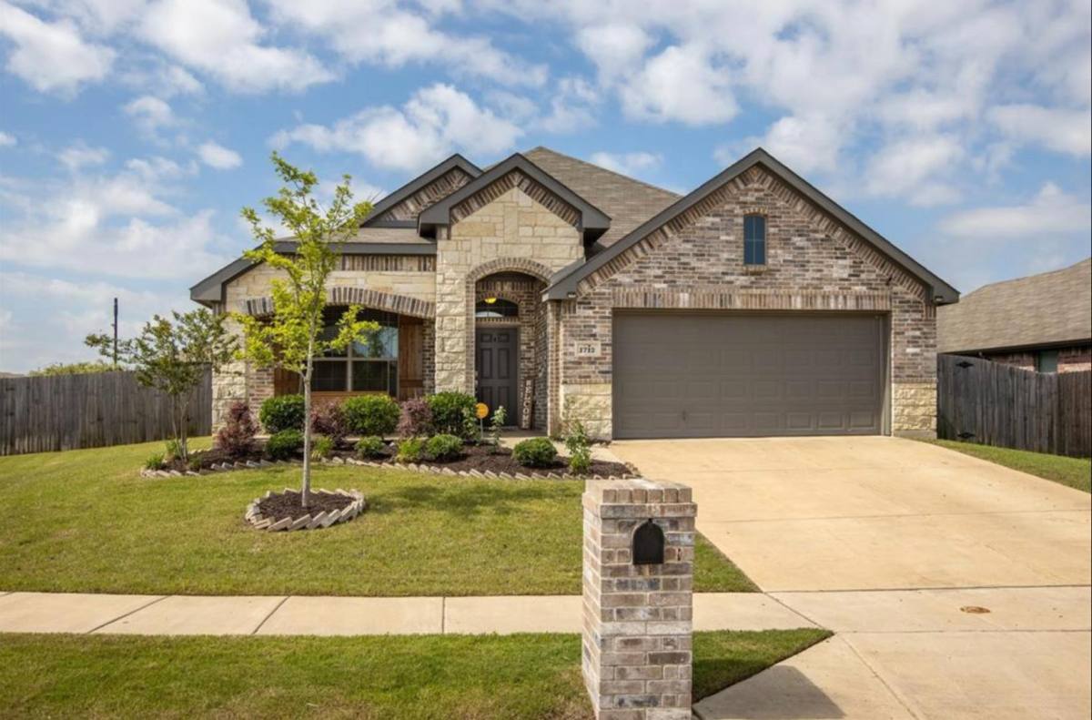 House for rent at 1712 Chivalry Lane, Fort Worth, TX 76140