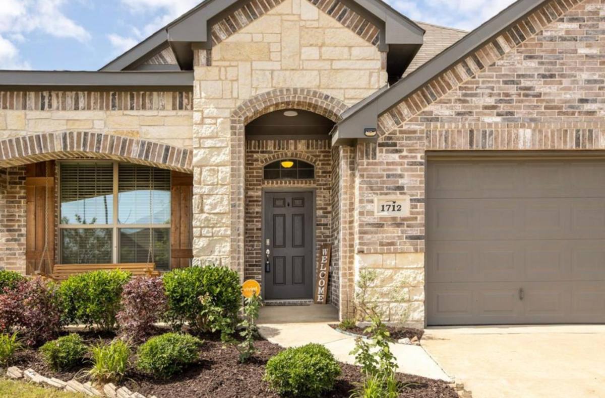 House for rent at 1712 Chivalry Lane, Fort Worth, TX 76140