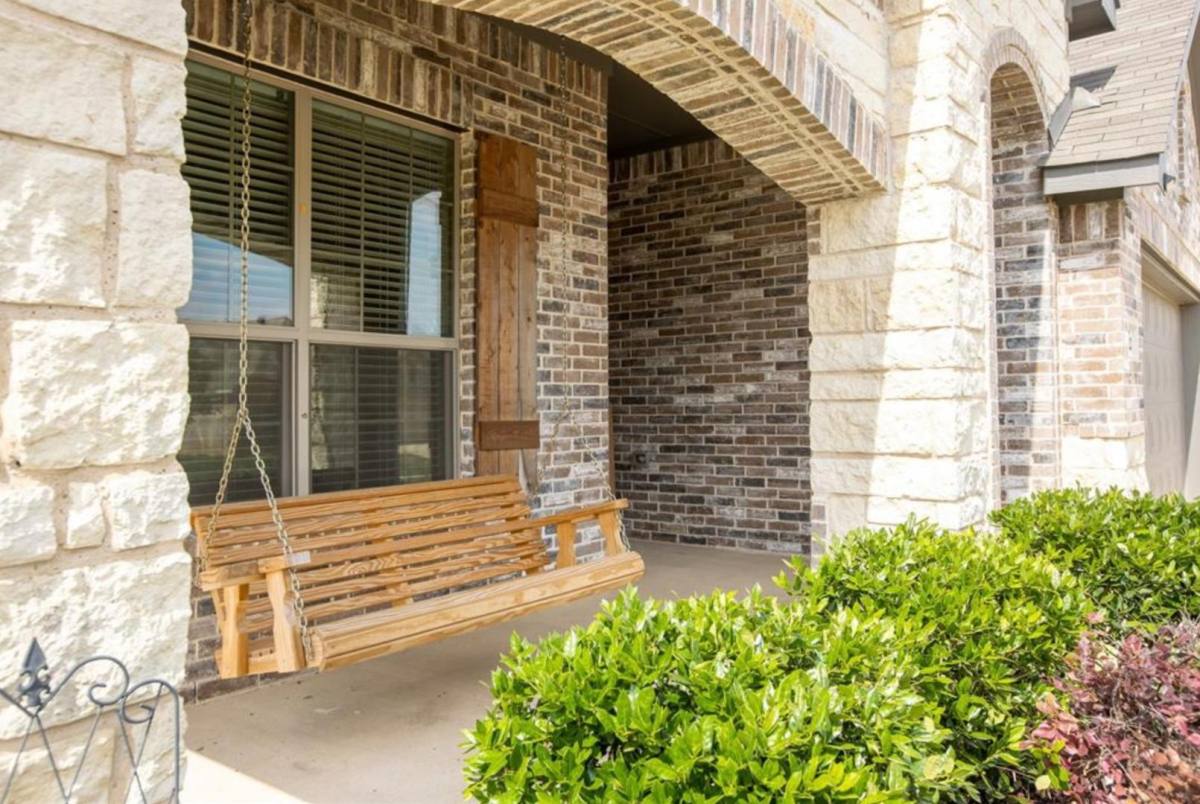 House for rent at 1712 Chivalry Lane, Fort Worth, TX 76140