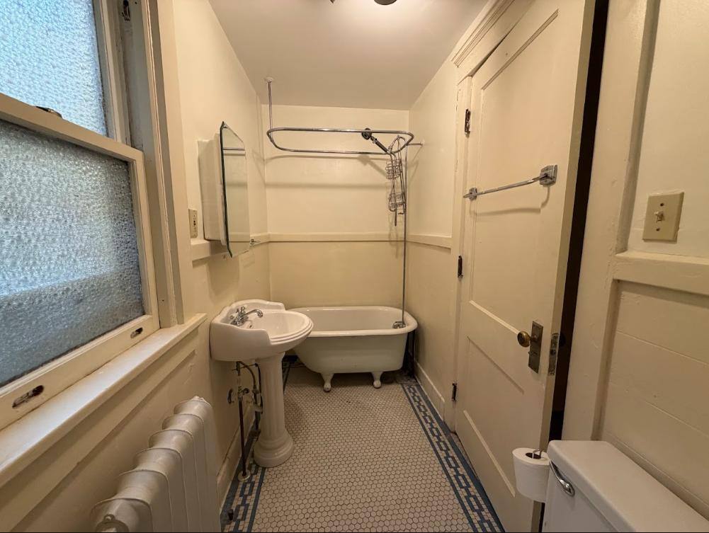 Apartment for rent at 604 Chestnut St #3, Erie, PA 16502