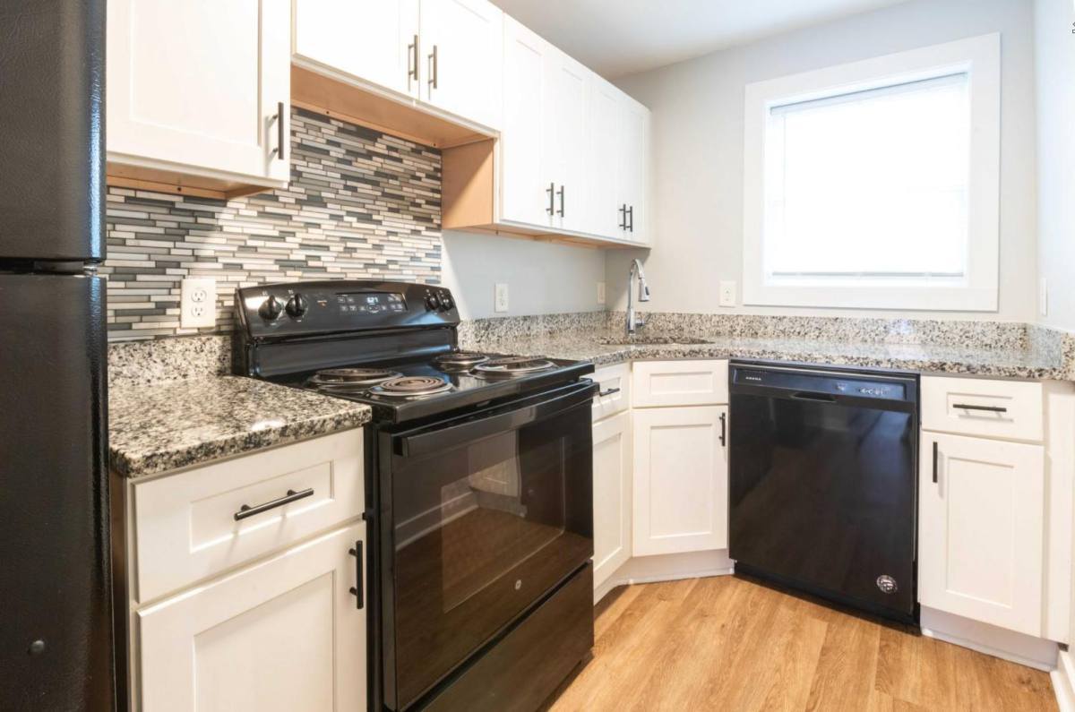 Apartment for rent at 584 Lindsay St NW #14, Atlanta, GA 30318