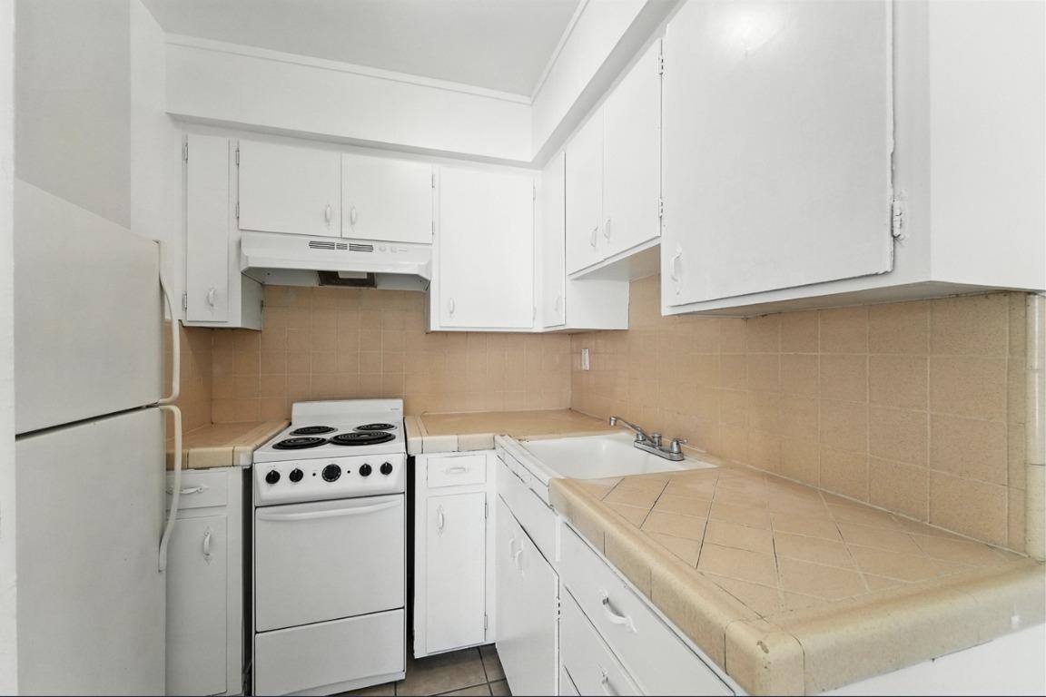 Apartment for rent at 132 W 18th St #7, Merced, CA 95340