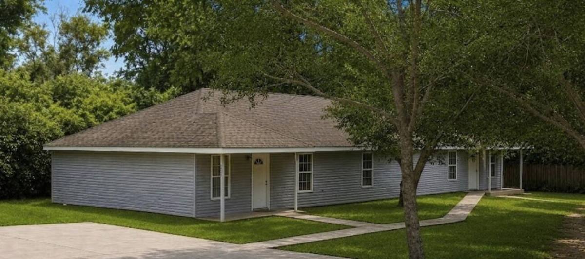 House for rent at 2802 Gulf Ave #A, Gulfport, MS 39501