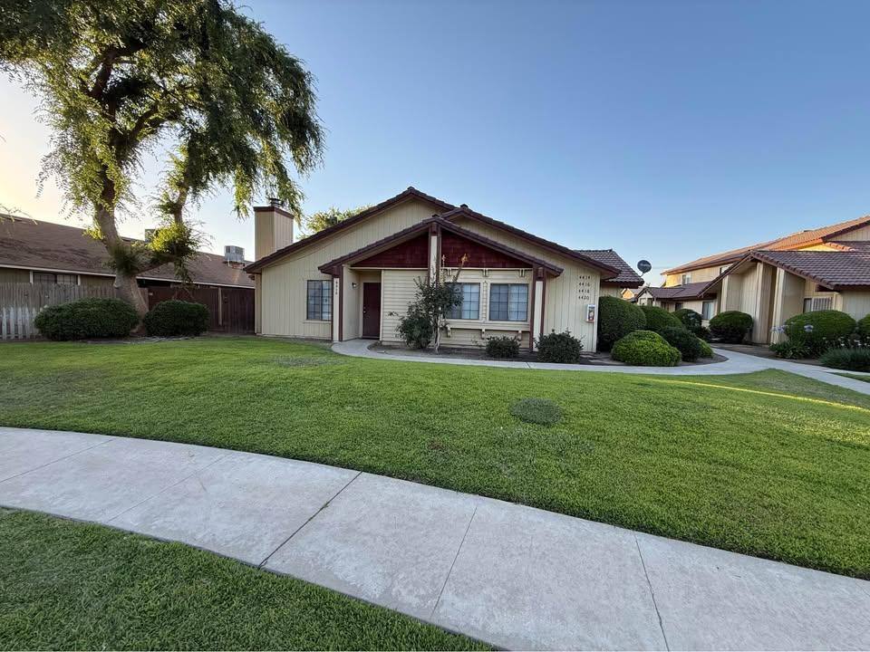 Condo for rent at 4414 W Cypress Ave, Visalia, CA 93277