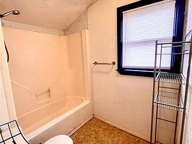 House for rent at 521 S Cleveland Ave, Cushing, OK 74023