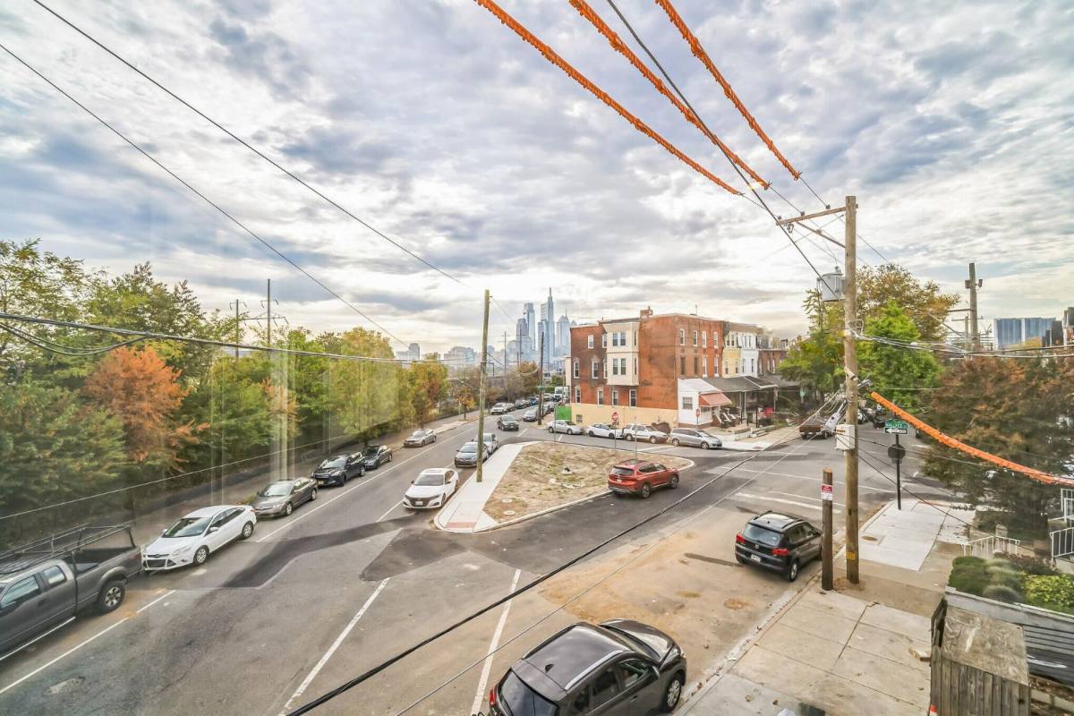 Apartment for rent at 646 N 32nd St #1, Philadelphia, PA 19104