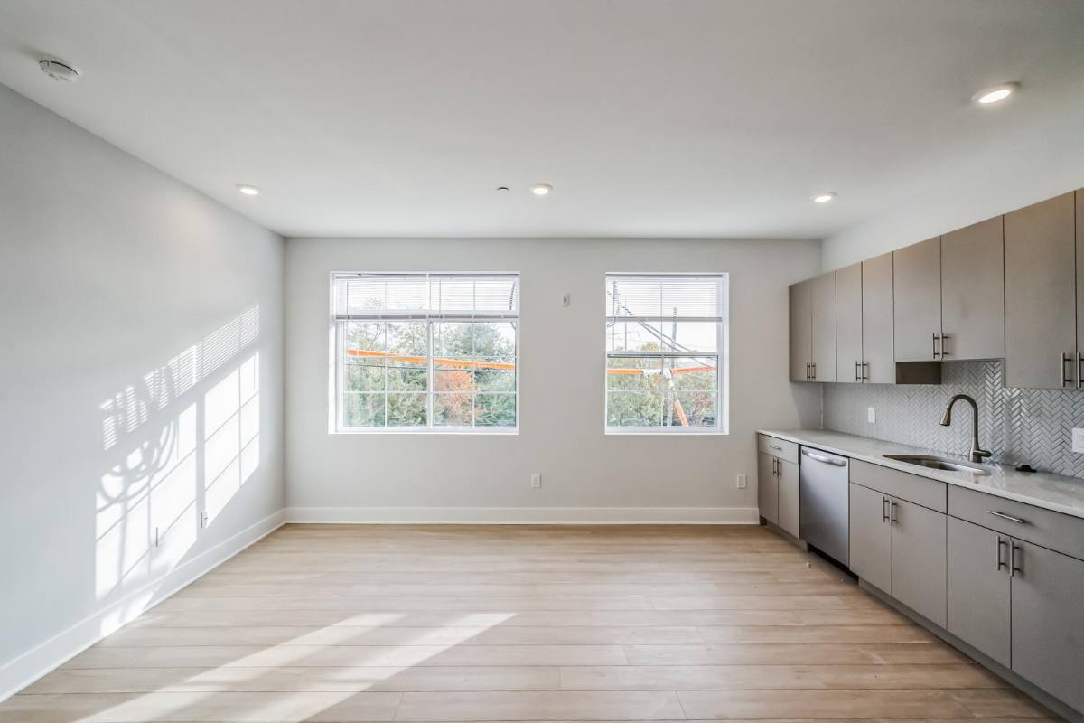 Apartment for rent at 646 N 32nd St #1, Philadelphia, PA 19104