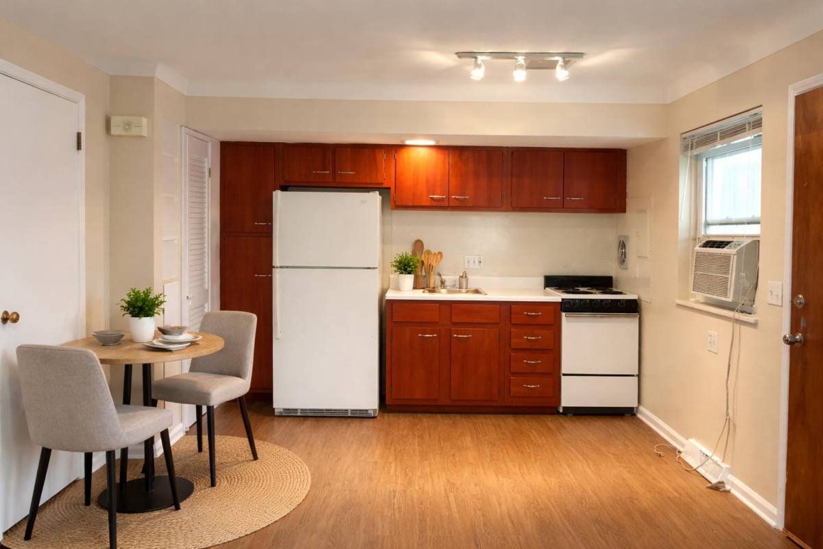 Apartment for rent at 2026 N Westwood Ave, Toledo, OH 43607