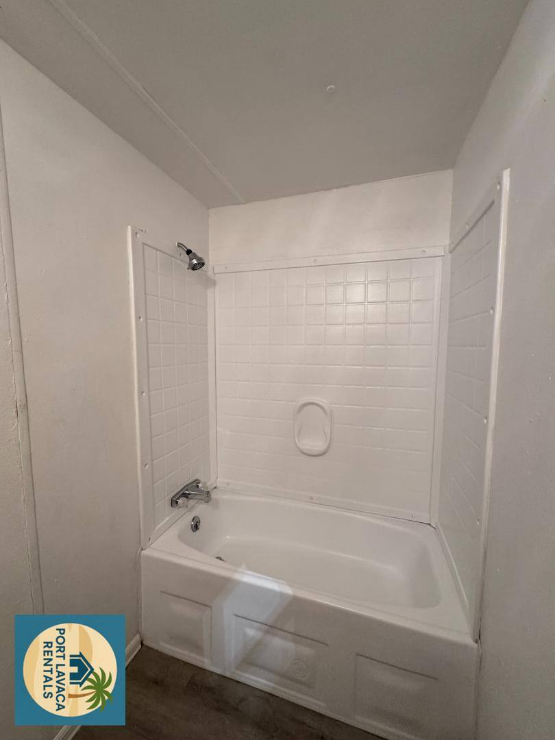Apartment for rent at 2111 W Austin St #16 Pom, Port Lavaca, TX 77979