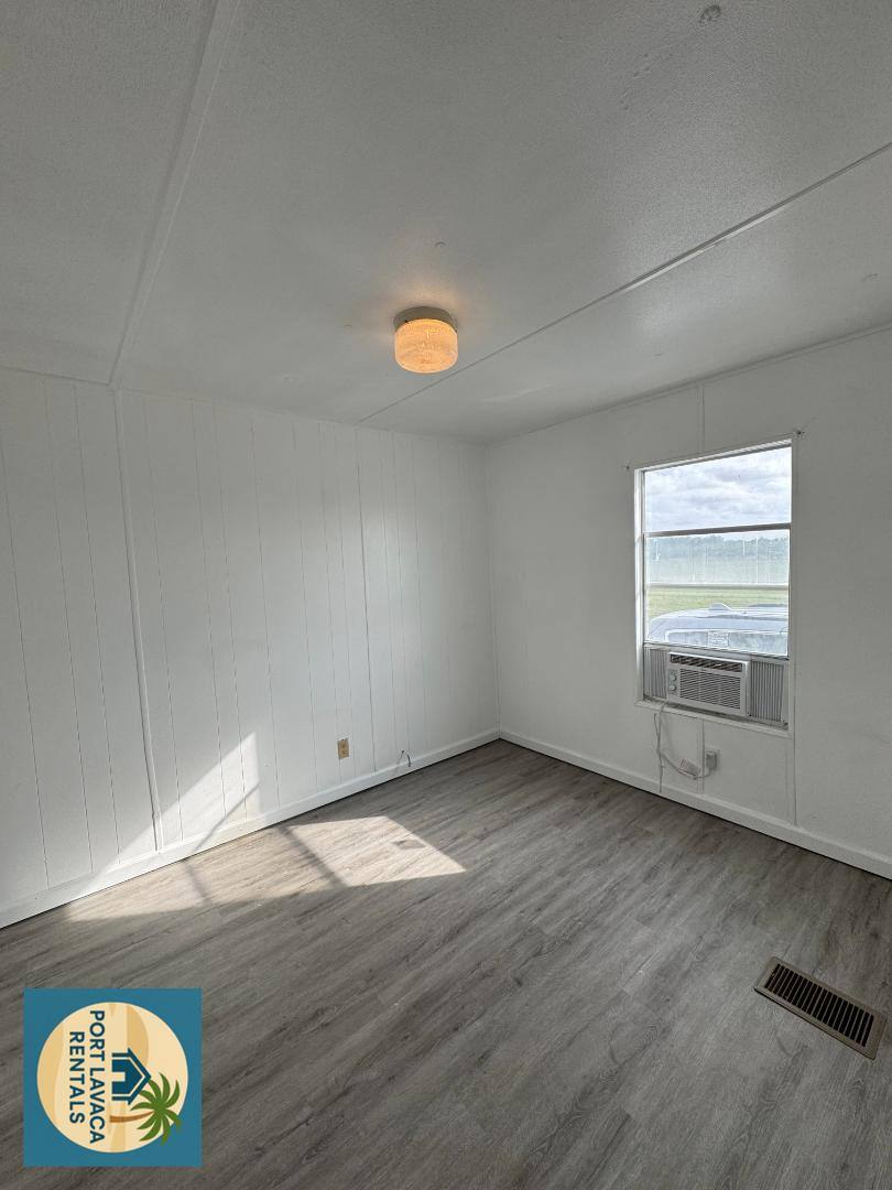 Apartment for rent at 2111 W Austin St #16 Pom, Port Lavaca, TX 77979