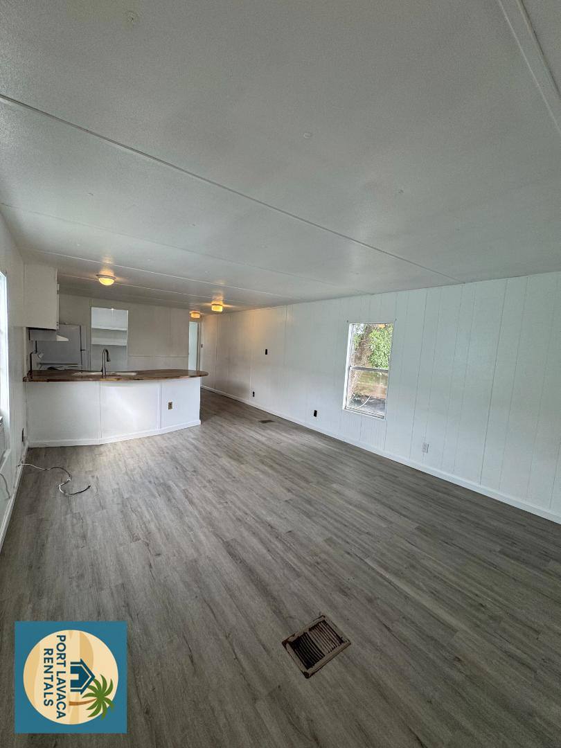 Apartment for rent at 2111 W Austin St #16 Pom, Port Lavaca, TX 77979