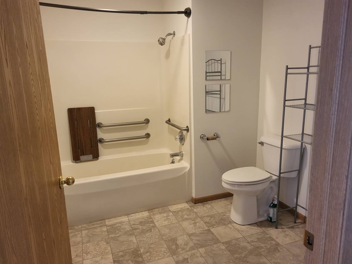 Apartment for rent at 4919 Hedgewood Dr 4809 Universal, Midland, MI 48640