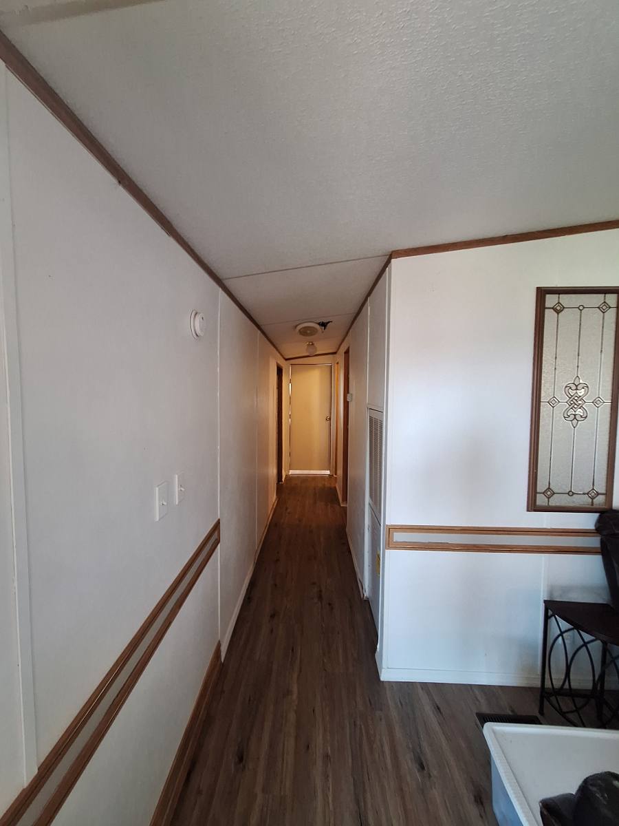 House for rent at 18500 Pine Dr, Eustace, TX 75124