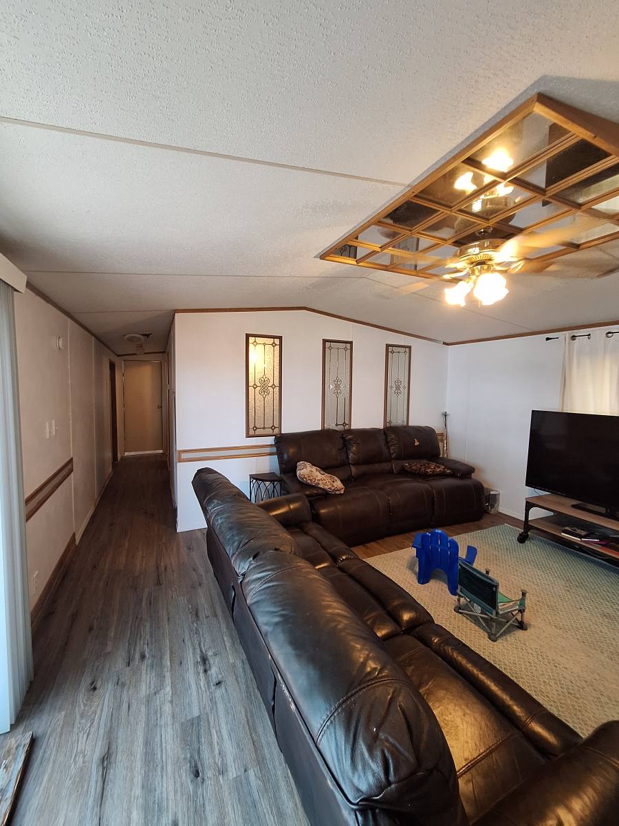 House for rent at 18500 Pine Dr, Eustace, TX 75124