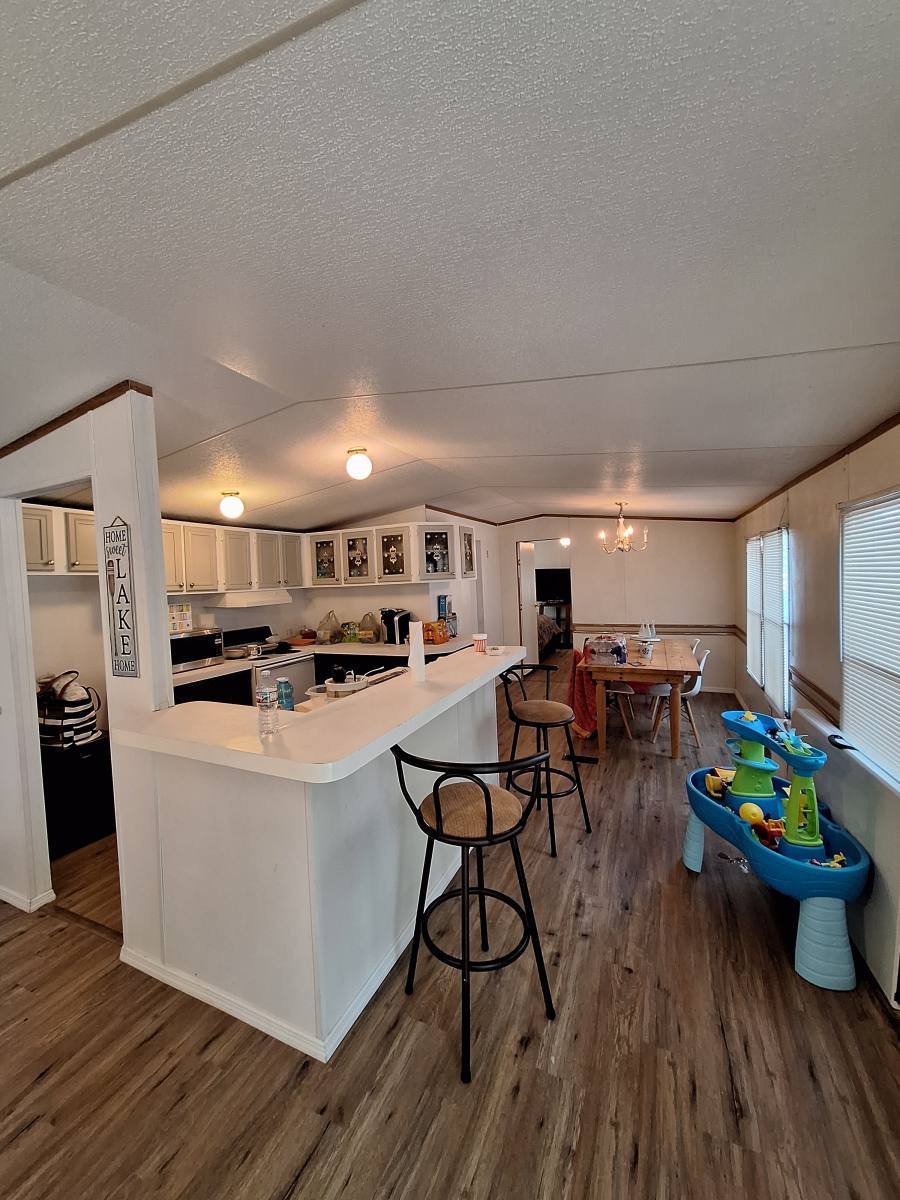 House for rent at 18500 Pine Dr, Eustace, TX 75124