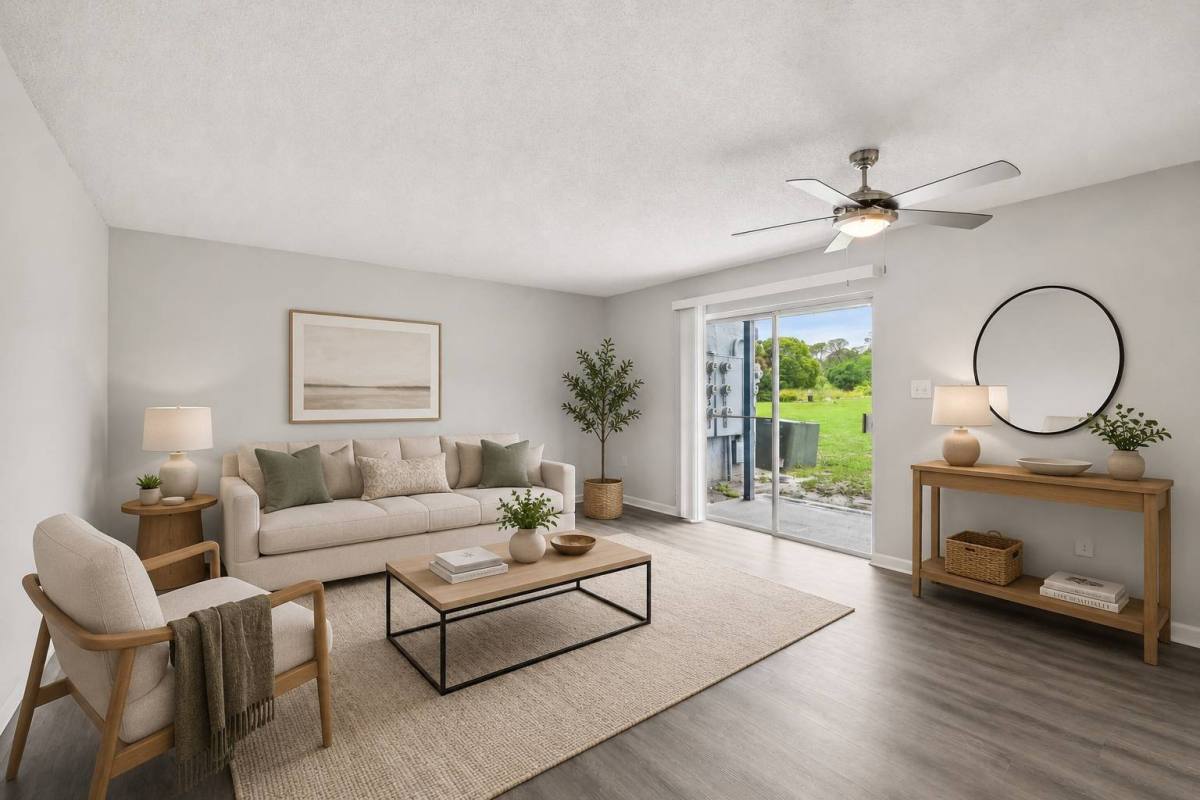 Apartment for rent at Roselea Manor, 2714 Ridgewood Ave, Sanford, FL 32773