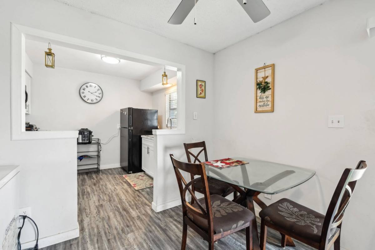 Apartment for rent at Roselea Manor, 2714 Ridgewood Ave, Sanford, FL 32773