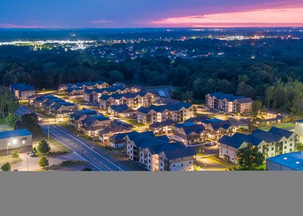 Apartment for rent at Vc Station, 1541 E Turkeyfoot Lake Rd, Akron, OH 44312