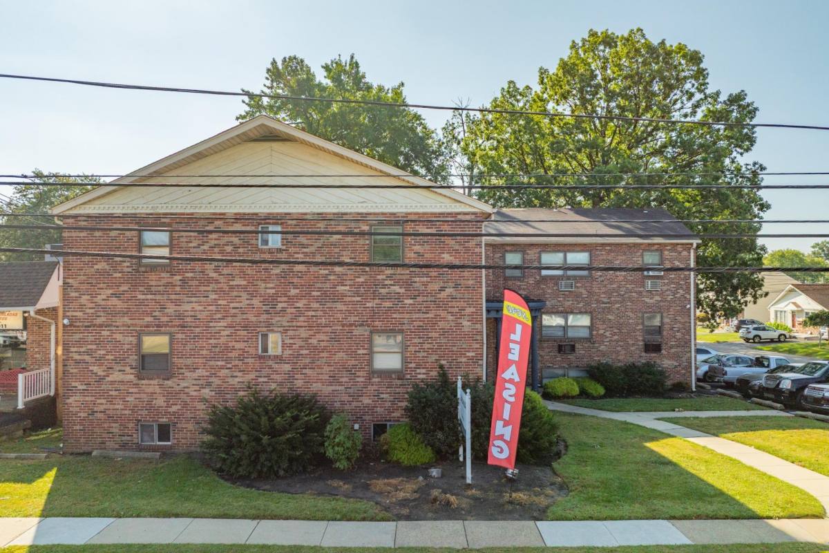 Apartment for rent at Delco, 427-431 Powhattan Ave #POWH 429-04, Essington, PA 19029