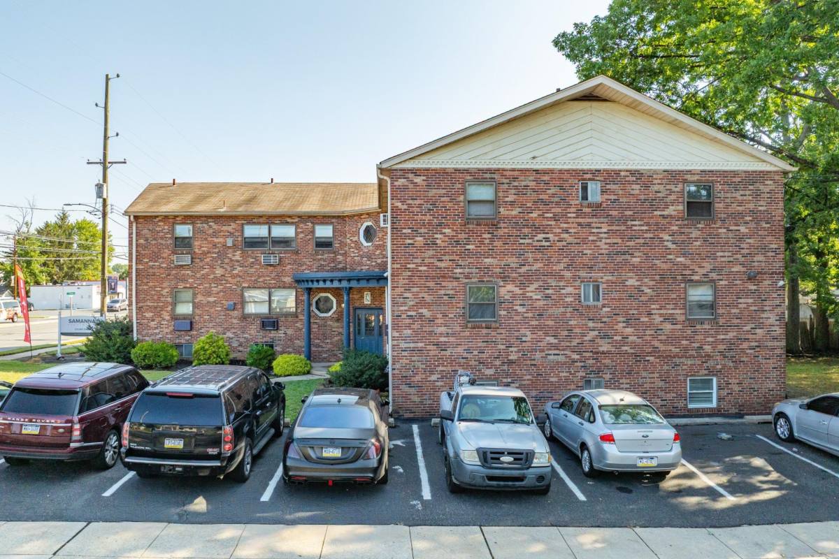 Apartment for rent at Delco, 423 S Governor Printz Blvd, Essington, PA 19029