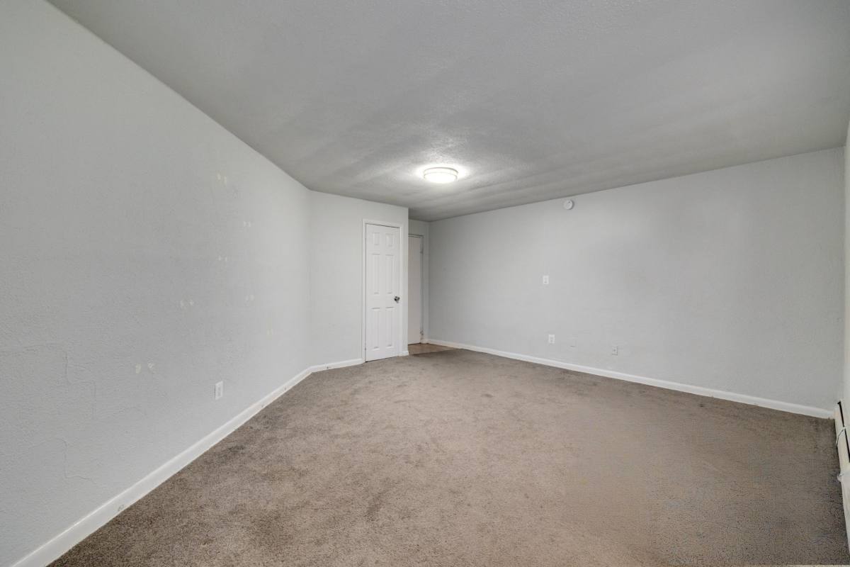 Apartment for rent at Delco, 423 S Governor Printz Blvd, Essington, PA 19029