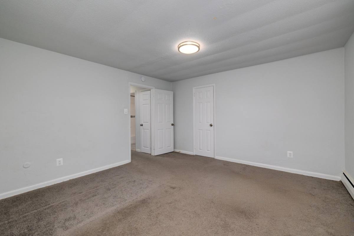 Apartment for rent at Delco, 423 S Governor Printz Blvd, Essington, PA 19029