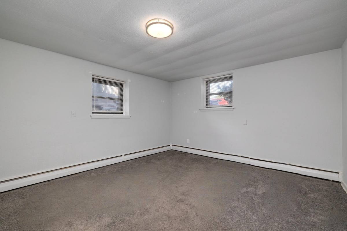 Apartment for rent at Delco, 423 S Governor Printz Blvd, Essington, PA 19029
