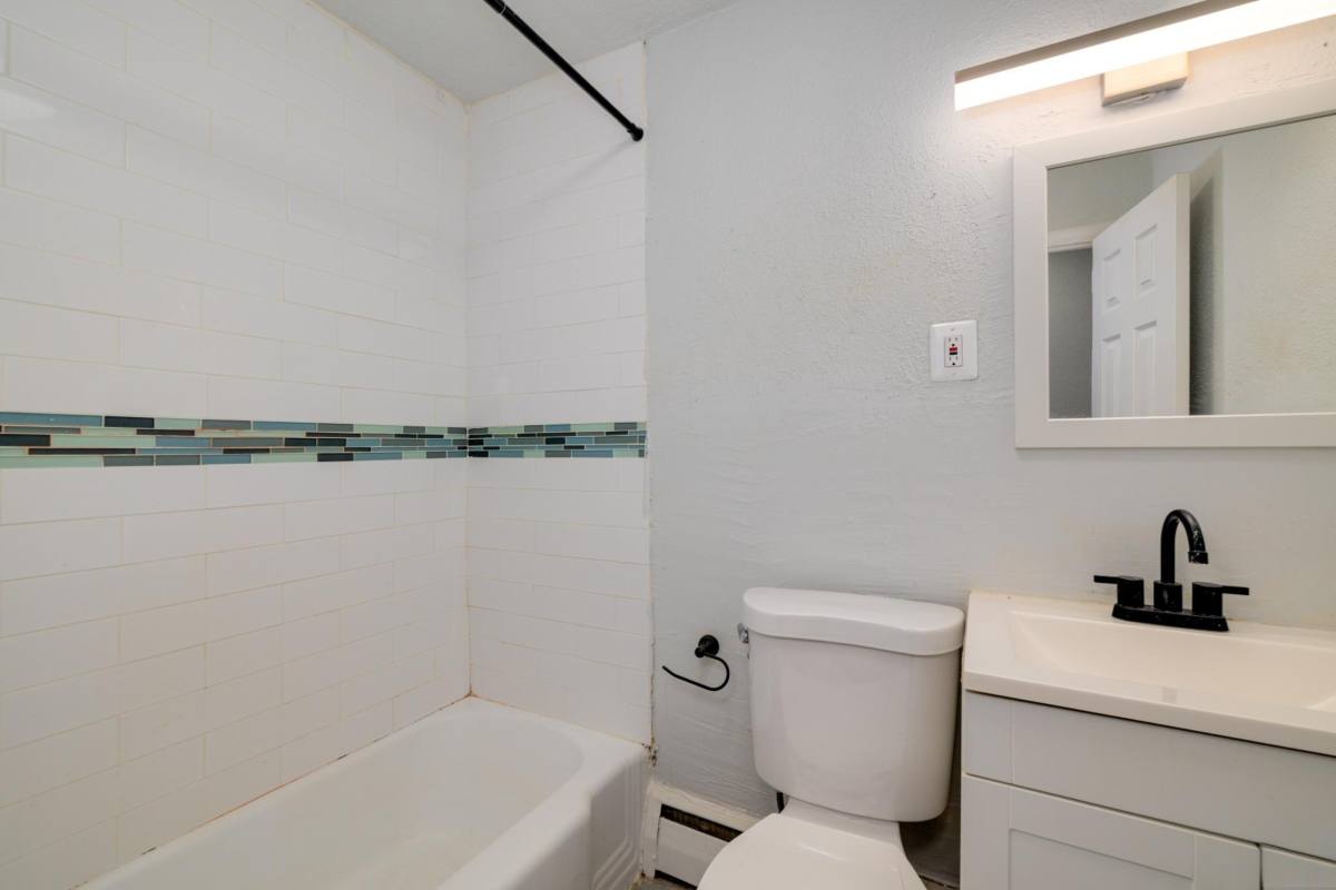 Apartment for rent at Delco, 423 S Governor Printz Blvd, Essington, PA 19029