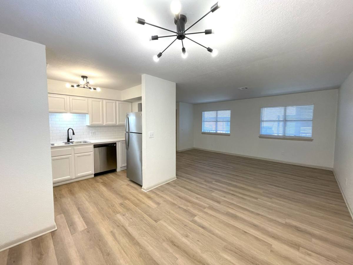 Apartment for rent at Isabella at Norman, 1928 Fillmore Ave #1928 B, Norman, OK 73072