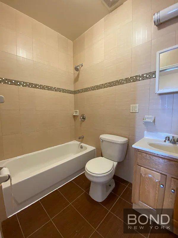 Apartment for rent at 133 Wyckoff Ave #4R, Brooklyn, NY 11237