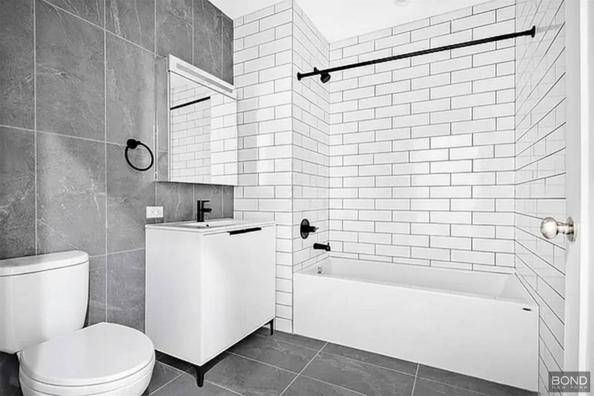 Apartment for rent at 906 E New York Ave #6E, Brooklyn, NY 11203