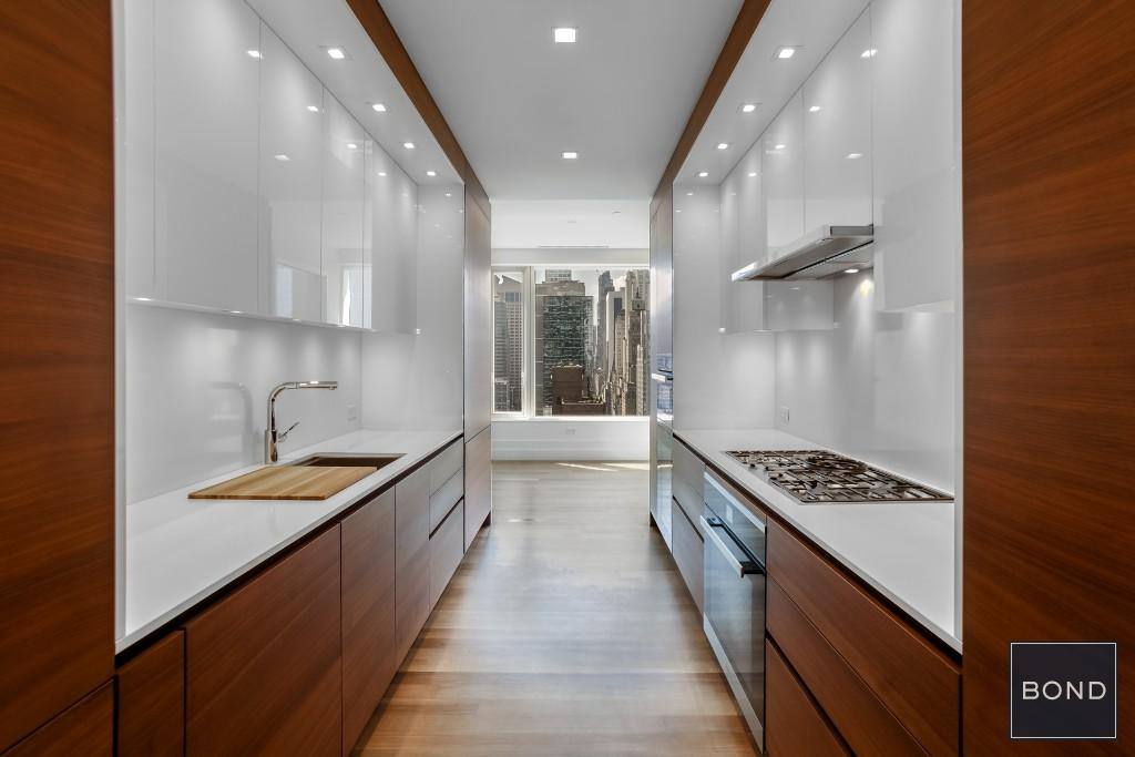 Apartment for rent at 252 E 57th St #37A, New York, NY 10022