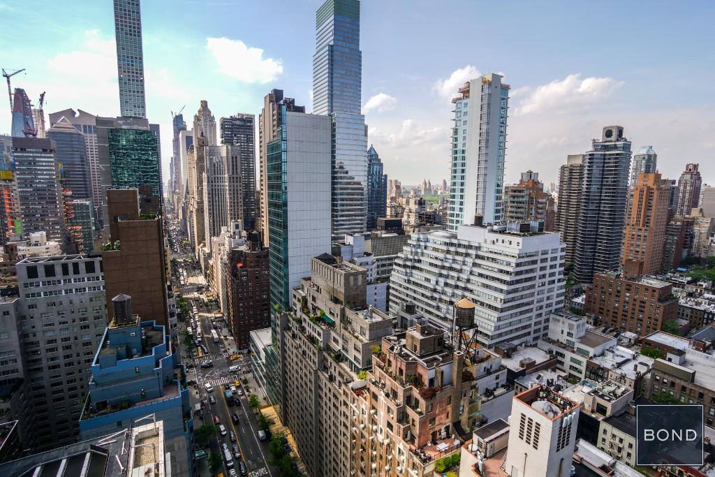 Apartment for rent at 252 E 57th St #37A, New York, NY 10022