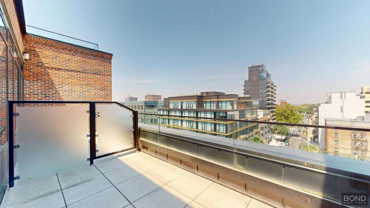 Apartment for rent at 144-74 Northern Blvd #PHM, Flushing, NY 11354