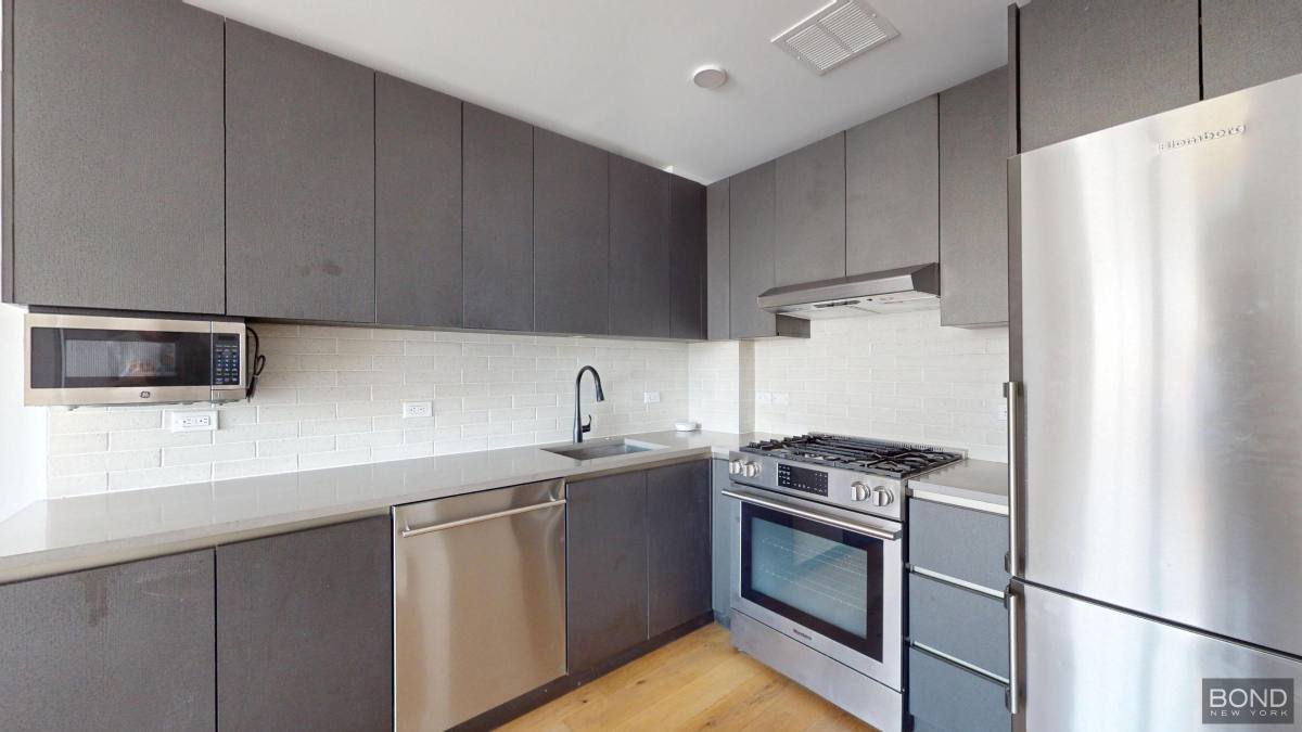 Apartment for rent at 144-74 Northern Blvd #7T, Flushing, NY 11354