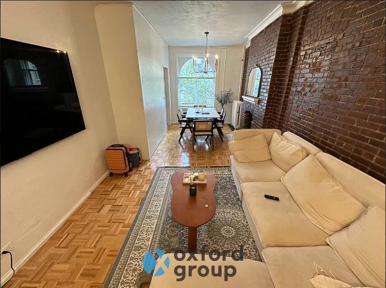 Apartment for rent at 170 E 83rd St #4E, New York, NY 10028