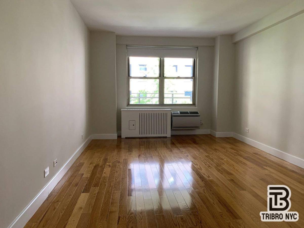 Apartment for rent at 216 W 89th St #6, New York, NY 10024