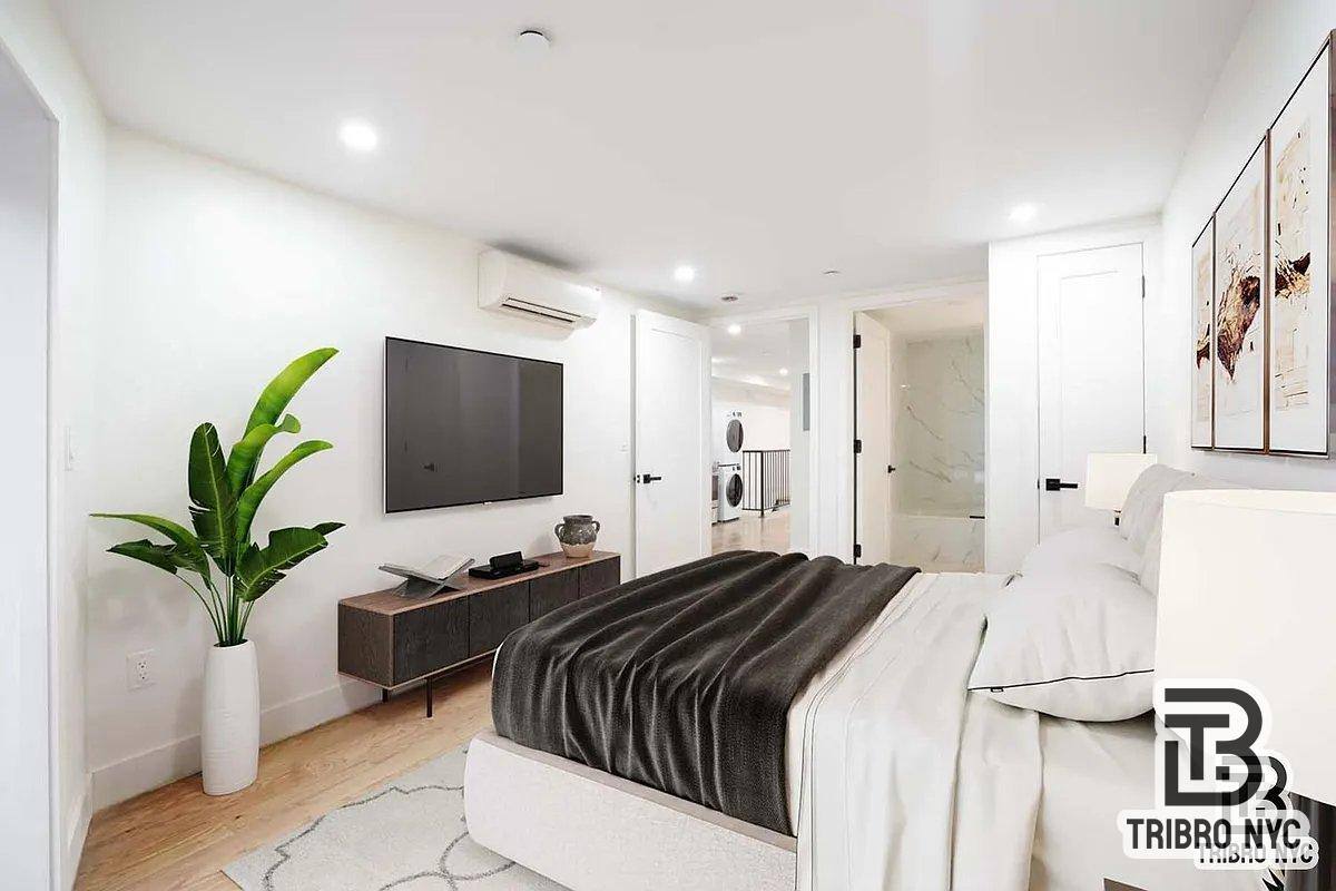 Apartment for rent at 410 Lorimer St #1, Brooklyn, NY 11206