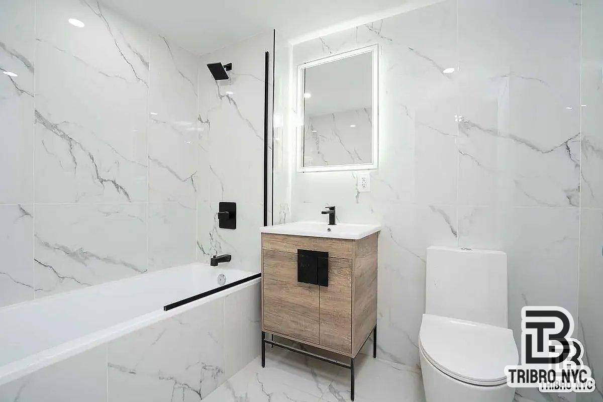 Apartment for rent at 410 Lorimer St #1, Brooklyn, NY 11206