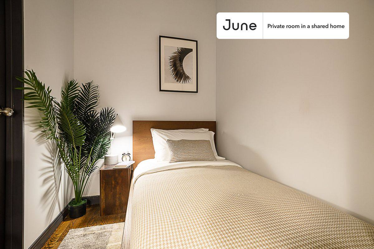 Apartment for rent at 509 E 87th St #B, New York, NY 10128