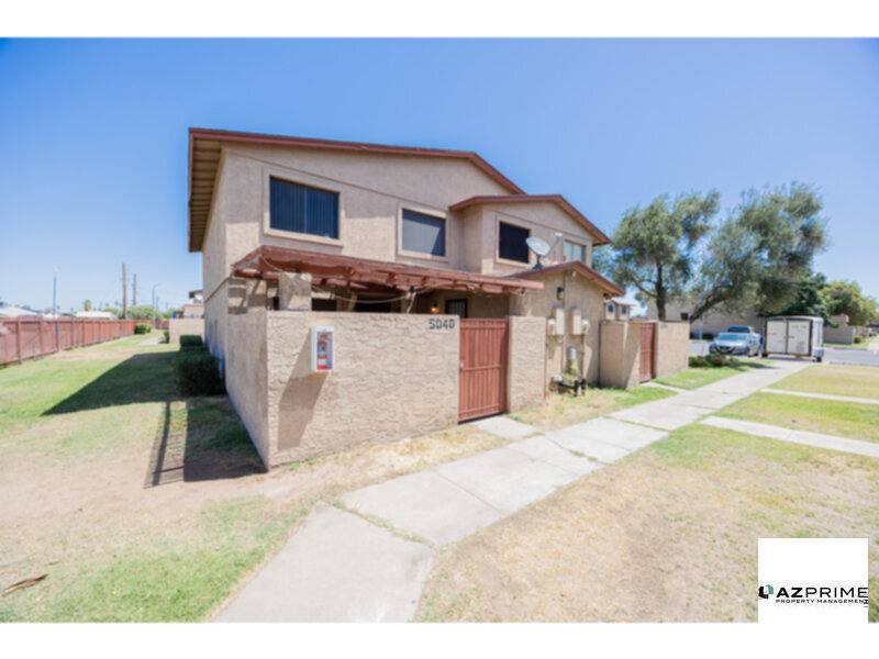 Townhouse for rent at 5040 N 40th Ave, Phoenix, AZ 85019