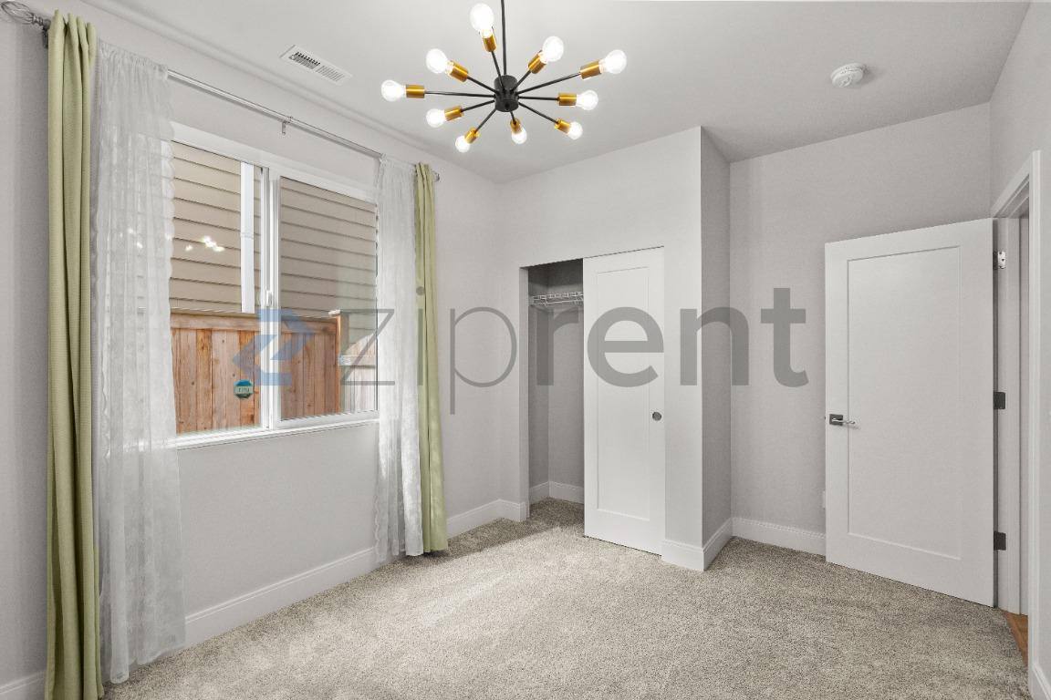 House for rent at 22205 17th Ave W, Lynnwood, WA 98036