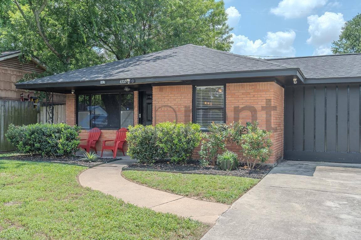 House for rent at 4701 W 43rd St, Houston, TX 77092