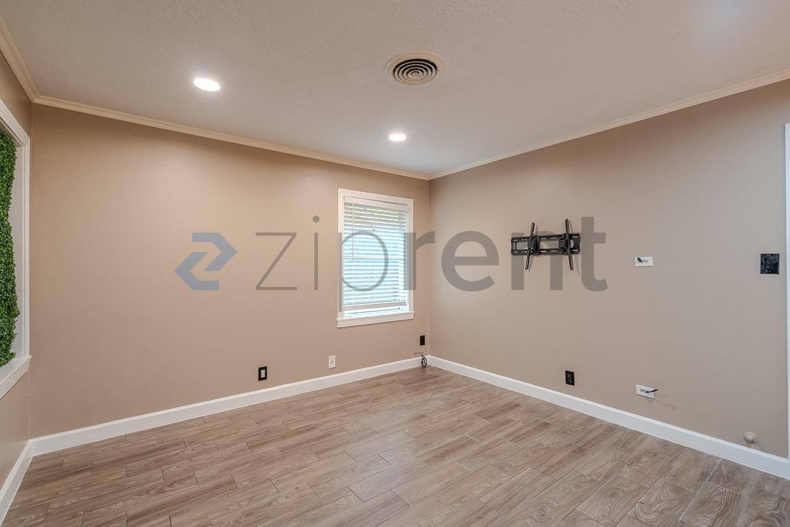 House for rent at 4701 W 43rd St, Houston, TX 77092