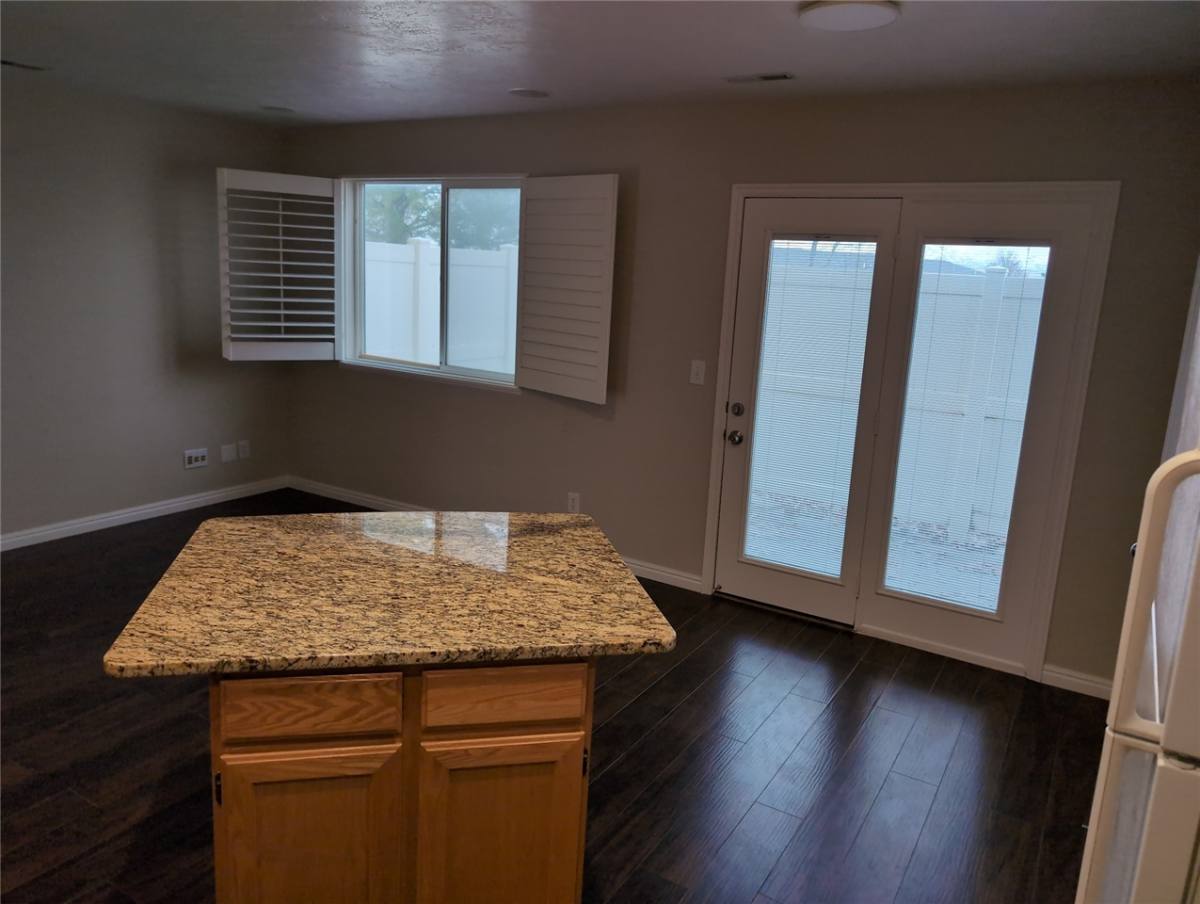 Townhouse for rent at 6921 S Florentine Way, West Jordan, UT 84084