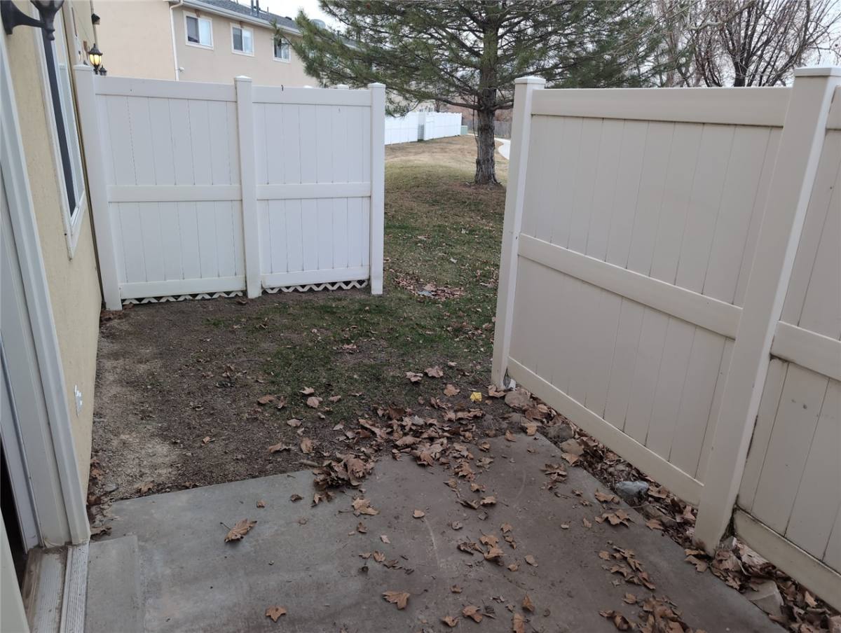 Townhouse for rent at 6921 S Florentine Way, West Jordan, UT 84084