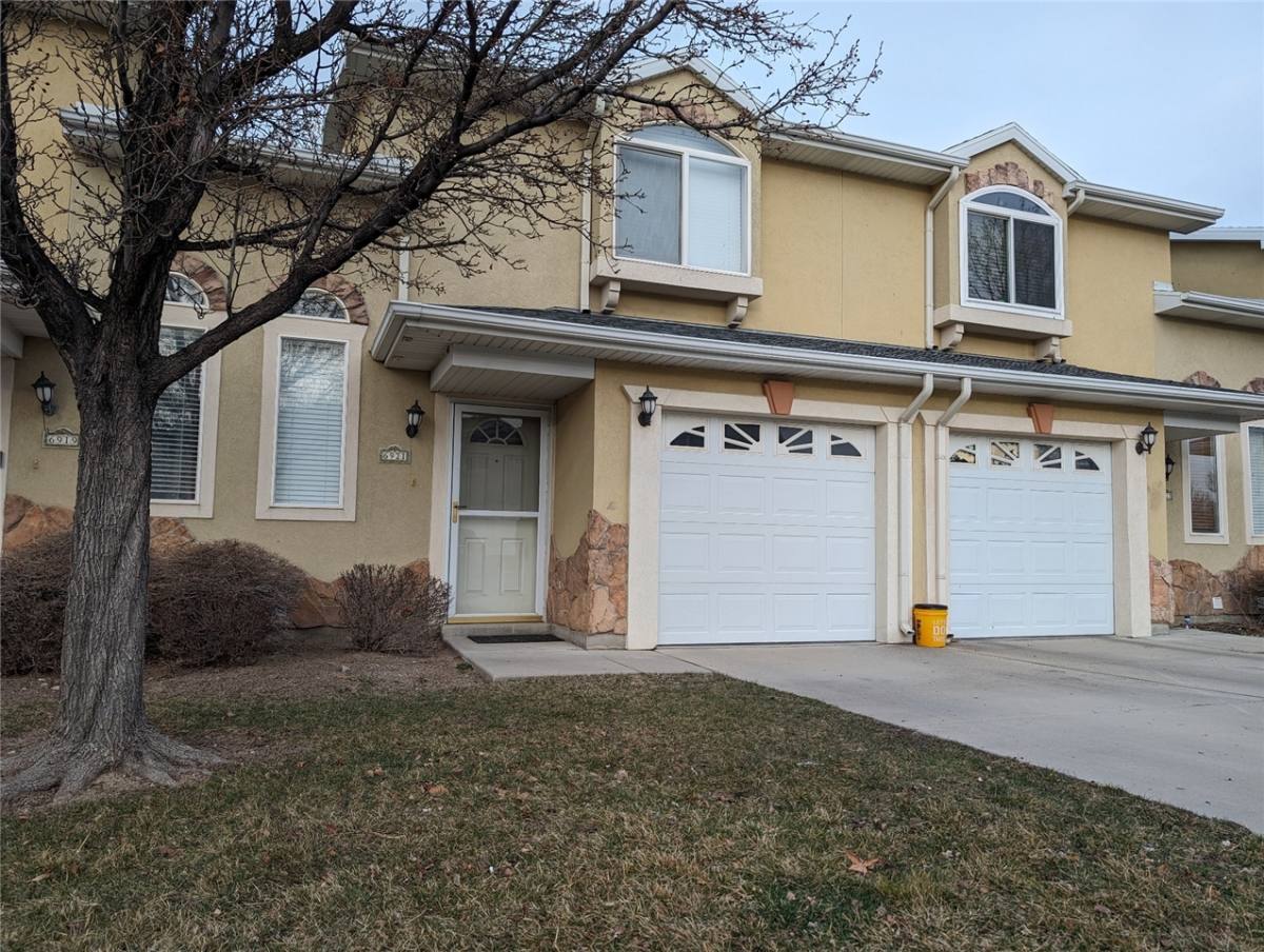 Townhouse for rent at 6921 S Florentine Way, West Jordan, UT 84084