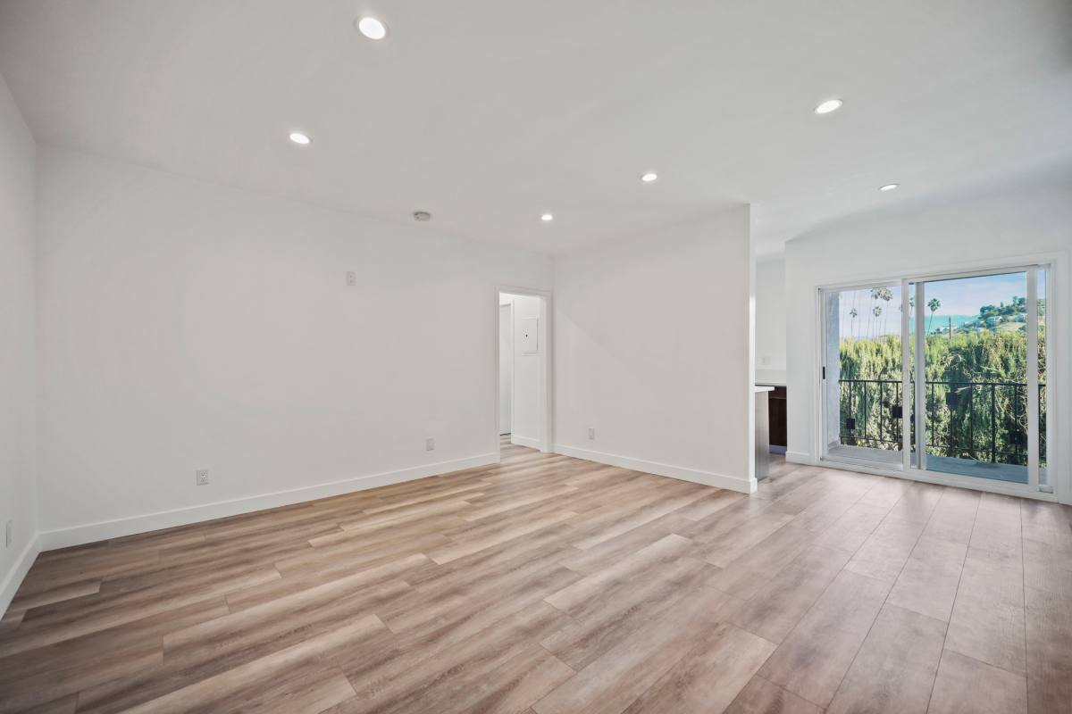 Apartment for rent at 2561 W Ave #30, Los Angeles, CA 90065