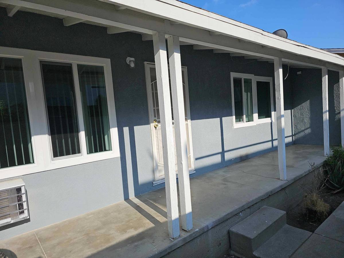 Apartment for rent at 15560 Vanowen St #5, Van Nuys, CA 91406